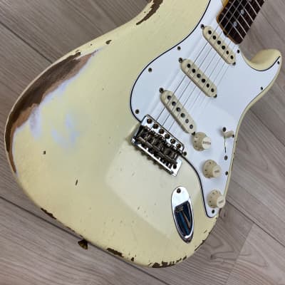 Fender Custom Shop 1967 Stratocaster Heavy Relic Electric Guitar Aged Vintage White image 6