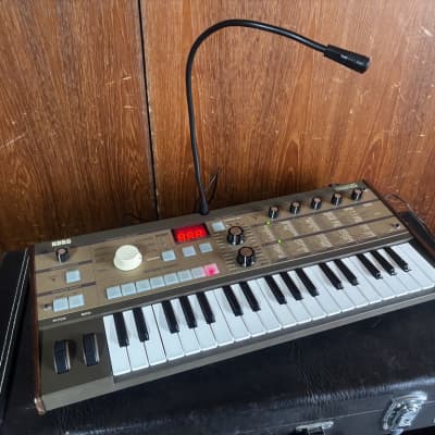 Korg Microkorg Synthesizer/Vocoder ANNIVERSARY EDITION GOLD w/case, mic