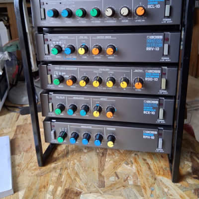 Boss Micro System Rack BMR-5 mit fünf Micro Rack Series Effektgeräte Mitte 80ger - Schwarz image 10