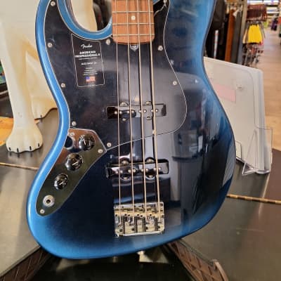 Fender American Professional II Jazz Bass Left-Handed with Rosewood Fretboard 2020 - Present - Dark Night image 2