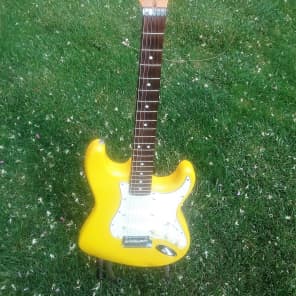 Fender  Stratocaster Plus 1987 Grafitti Yellow image 12
