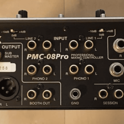 Vestax PMC 08 Pro Hybrid Digital Scratch Mixer W/Innofader Vestax PMC 08 Pro Hybrid Digital Scratch Mixer W/Innofader