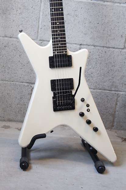 Carvin V220 1980 s Pearl White Reverb Brazil