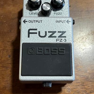 Boss Taiwan FZ-3 Fuzz  with orig box & paperwork(Silver Label) 1997 for sale
