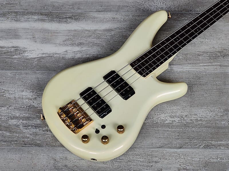 Ibanez ROADSTAR II エレキベース アイボリー