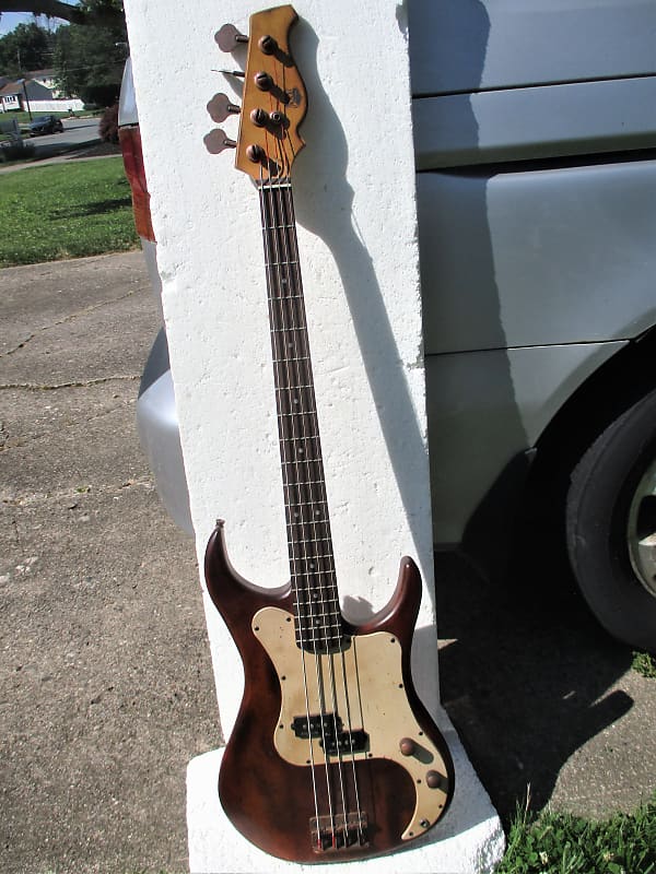 AXLベース AXL Bass Guitar, 34