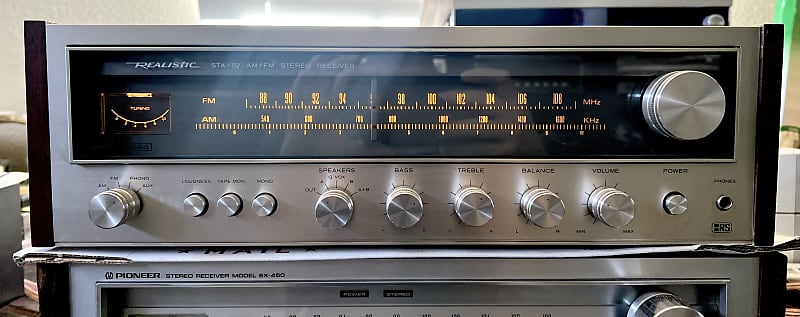 Vintage Realistic STA-52 AM/FM Stereo Receiver with Walnut | Reverb