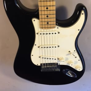 Fender American Series Stratocaster 2005 Black/Maple image 4