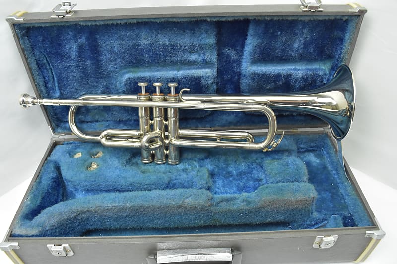 Excellent Yamaha YTR-135 Standard Bb Trumpet Silver SN 132855 | Reverb