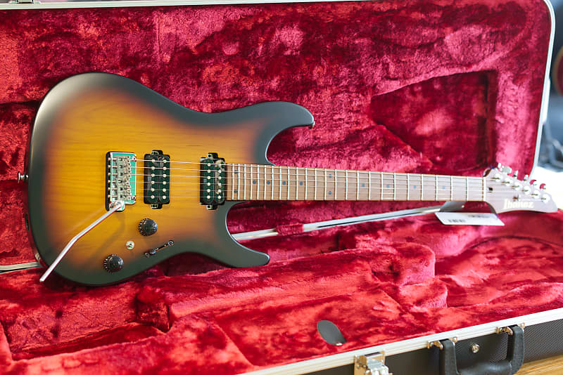az2402 Tri-fade Burst Flat アイバニーズ Ibanez Prestige AZ2402 TFF Tri Fade Burst Flat with hard