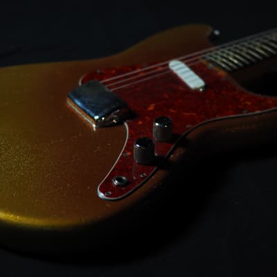 Fender Musicmaster 1963 Gold/ Red Sparkle RARE!!! image 4