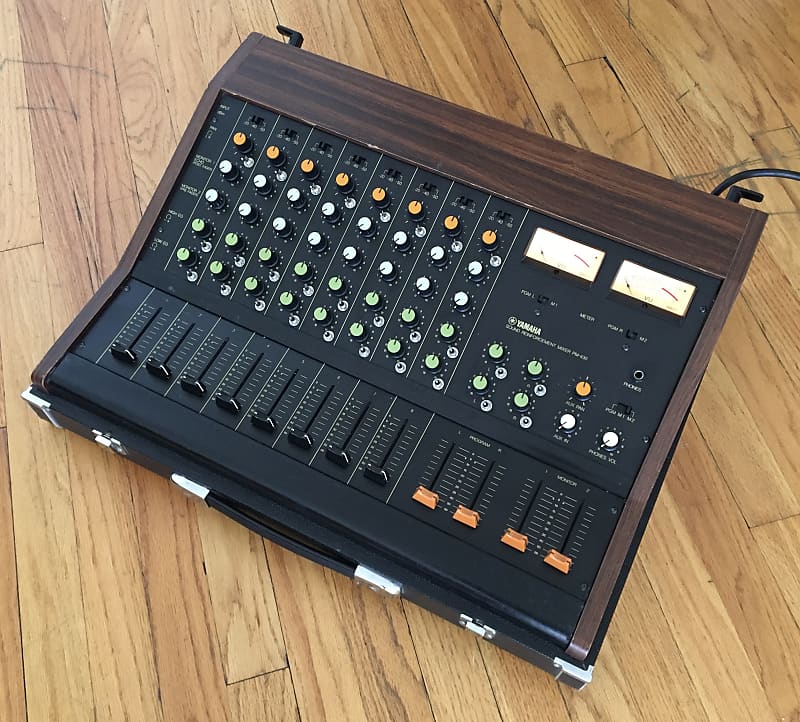 YAMAHA PM-430 アナログ コンソール ミキサー ハードケース付 YAMAHA PM-430 アナログ コンソール ミキサー ハードケース付