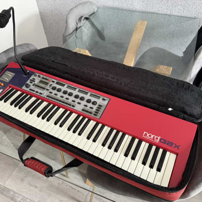 Nord Modular G2X 61-Key Synthesizer 2004 - 2009 - Red