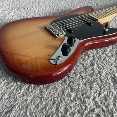 Fender Player Mustang 2021 MIM Sienna Sunburst 75th Anniversary Maple FB Guitar image 3
