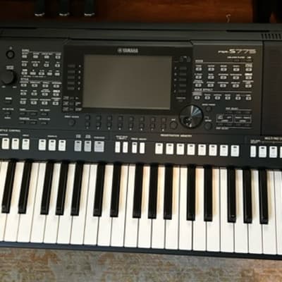 Yamaha PSR-S775 61-Key Arranger Workstation 2010s - Black