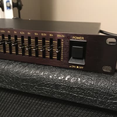 Yamaha GQ1031C Graphic Equalizer Mid 90's - Black | Reverb Yamaha GQ1031C Graphic Equalizer Mid 90's - Black | Reverb