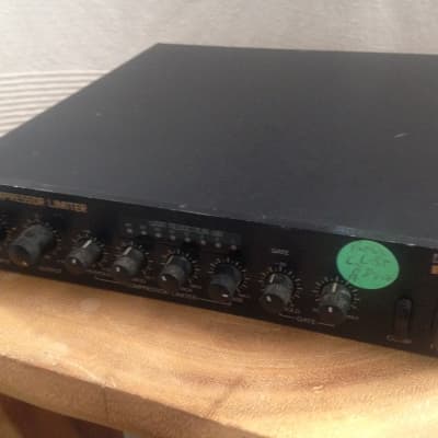 Boss CL-50 - Gearspace