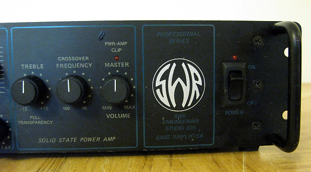 SWR ベースヘッドアンプ プリチューブハイブリッドアンプ STUDIO 220 SWR ベースヘッドアンプ プリチューブハイブリッドアンプ STUDIO