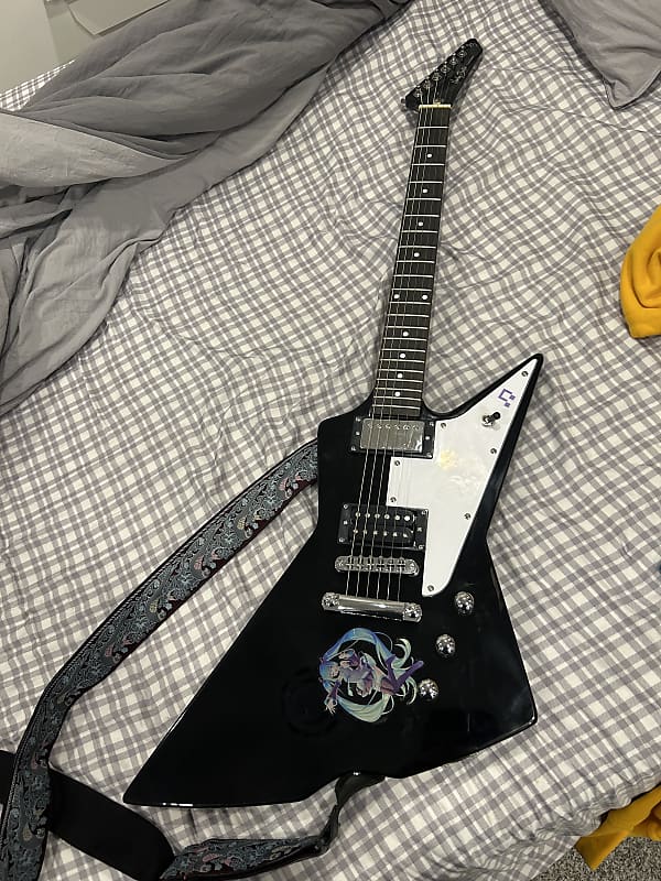 Harley Benton Explorer Black Reverb