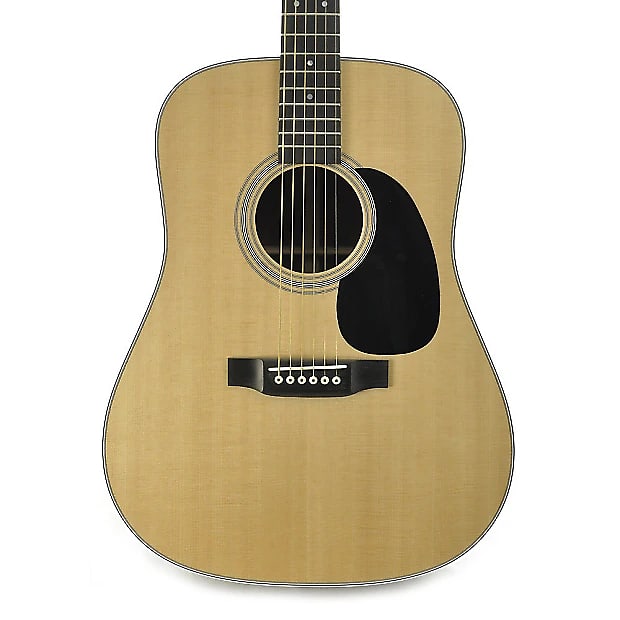 Martin Standard Series D-28