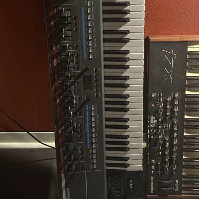 Roland Juno-X 61-Key Programmable Polyphonic Synthesizer 2022 - Present - Black