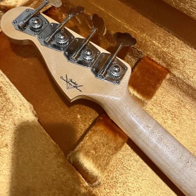 Fender  Precision Bass  2018 - Nitro-Cellulose Lacquer image 6