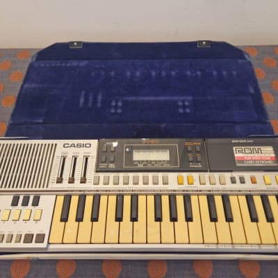 Casio PT-50 31-Key Mini Synthesizer 1980s - Silver