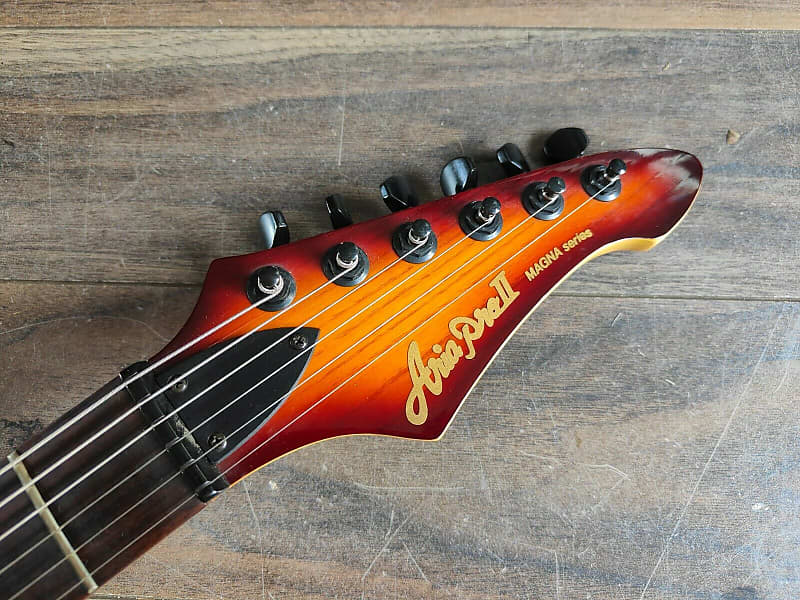 アリアプロ Aria Pro Ⅱ magna series MA-38 Aria Pro II Magna Series MA38/VS Superstrat (Violin Sunburst