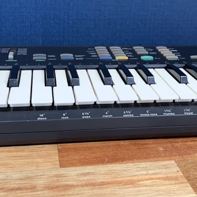Casio SK-1 32-Key Sampling Keyboard - Black image 4
