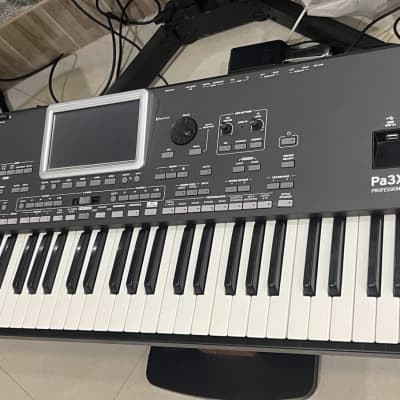 Korg PA3X LE 76 Key Professional Arranger Keyboard Used