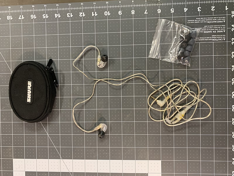 Shure SE215-CL Sound Isolating Earphones 2010s - Clear image 1