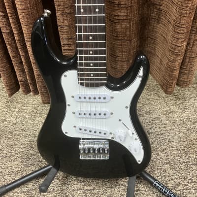 AXL 1/2 Sized Electric Guitar, Strat Style Black image 1