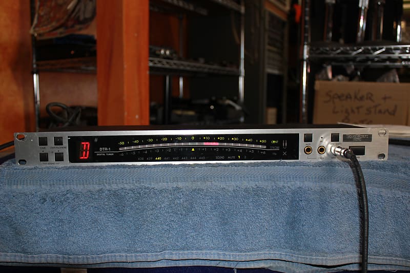 DTM・DAW KORG DTR-1 korg DTR-1 LED meter tuner 1U rack mount Digital Rack Tuner