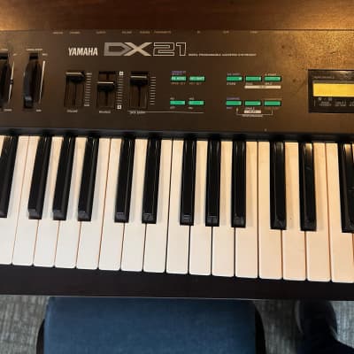 Yamaha DX21 Programmable Algorithm Synthesizer 1985 - Black