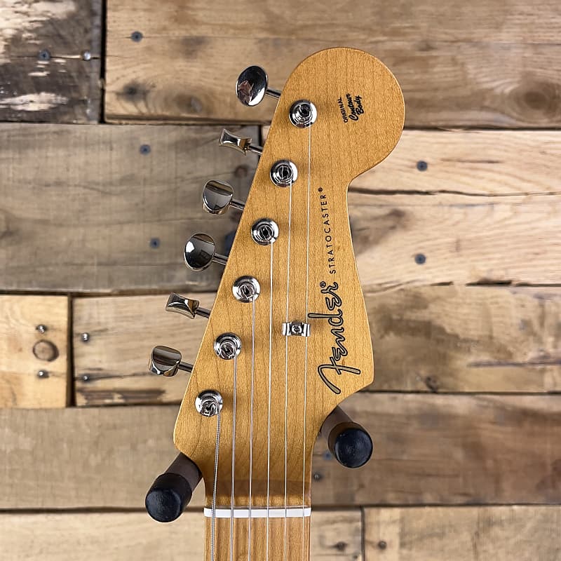 FENDER  Noventa Stratocaster ストラトキャスター Amazon.com: Fender Noventa Stratocaster Electric Guitar