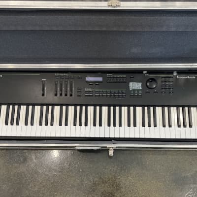 Kurzweil PC88 keyboard AND road/flight case by Hybrid Cases