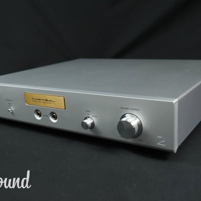 Luxman P-1u Headphone Amplifier in Near Mint Condition w/ Original Box image 3