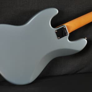 Fender 62 Reissue Jazz Bass Ice Blue Metallic image 5