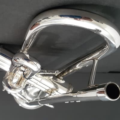 Getzen Eterna 770 Select Trumpet ,2 Mutes, 2 Mouthpieces & Case Silver image 16