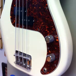1994 Fender Squier Series Precision Bass P Bass Arctic White w/ bag image 4