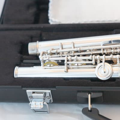 Yamaha YFL-282 Standard Open Hole Flute *Inline G *Cleaned & Serviced image 10