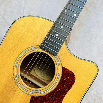 Taylor 310ce with Fishman Electronics 2000 - Natural image 3