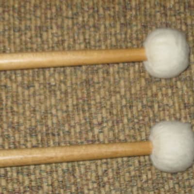 one pair new old stock (with packaging) Vic Firth T3 American Custom TIMPANI - STACCATO MALLETS (Medium hard for rhythmic articulation) Head material / color: Felt / White -- Handle Material: Hickory (or maybe Rock Maple) from 2019 image 5