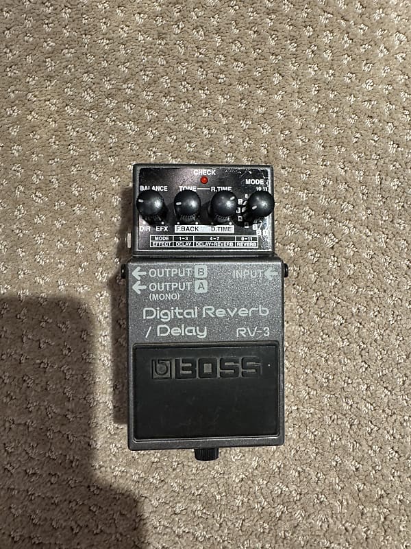 ギター BOSS RV-3 Digital Reverb / Delay Boss RV-3 Digital Reverb / Delay - Guitar Pedal Review - Var
