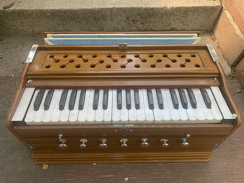 Hand pump Harmonium 7 stops Reverb