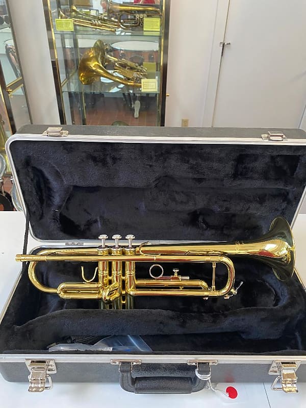 NEW Carol Brass Student Trumpet model CTR-2000H-YSS-Bb-L with Case