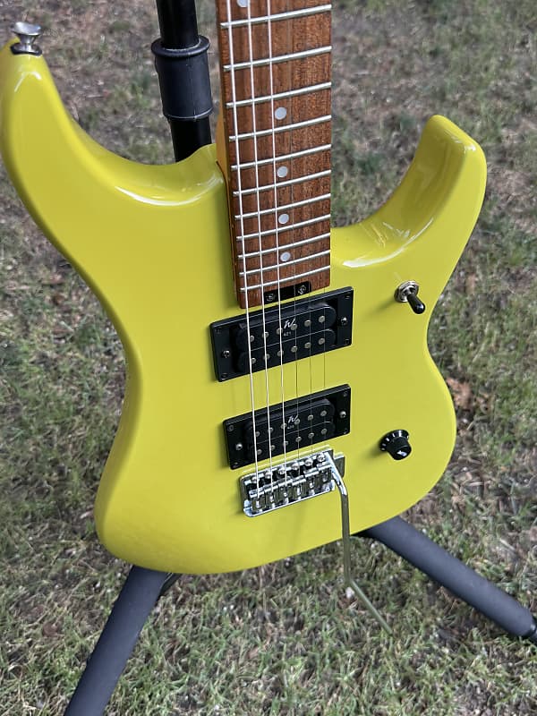 Washburn n1 mod リビルド品 Washburn N1 1995 - Olive Green | Reverb
