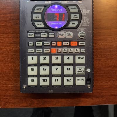 Roland SP-404SX Linear Wave Sampler | Reverb