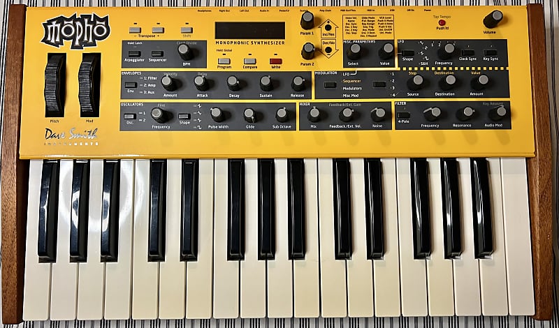 Dave Smith Instruments Mopho 32-Key Monophonic Synthesizer | Reverb