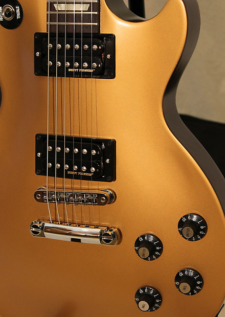 Gibson Les Paul 70s Tribute ゴールド ハードケース付 Gibson Les Paul Studio '70s Tribute - Satin Gold Top, Dark